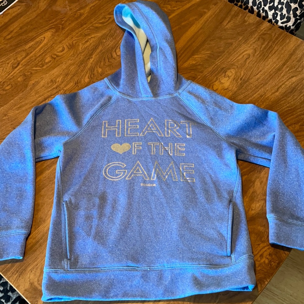 EUC!  Soft and Cozy Girls Reebok Heart of the Game Hoodie Size Small
